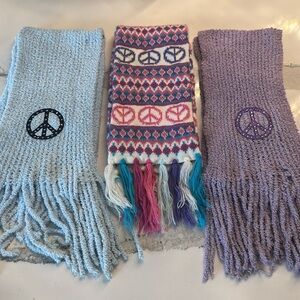 Scarves fun! Children or young teen